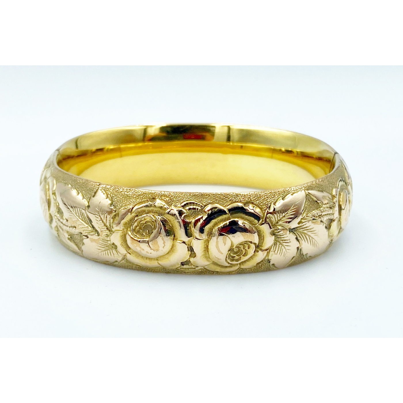 Excellent Deeply Engraved Engagement Bangle w/ Roses