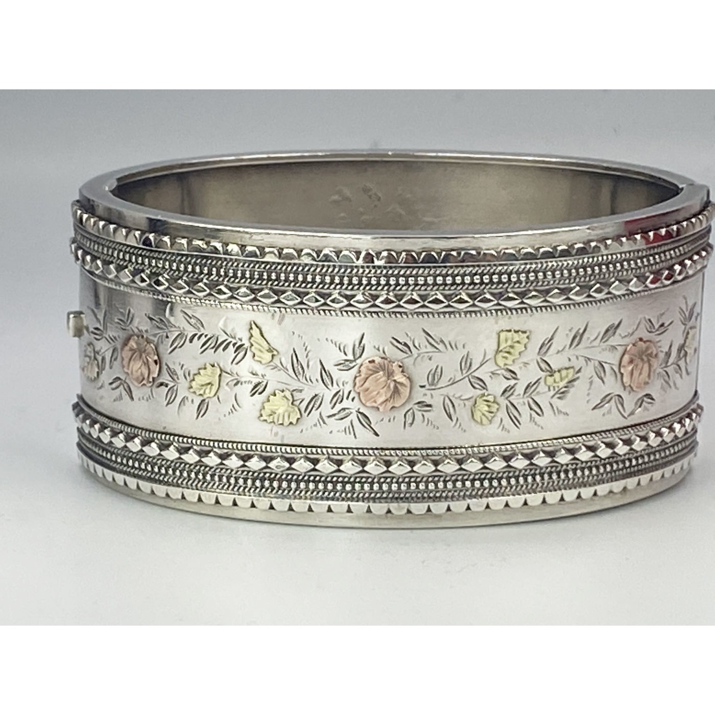 Gallery Wire, Beaded Edge, Rose and Yellow Gold Flowers English Silver Bangle