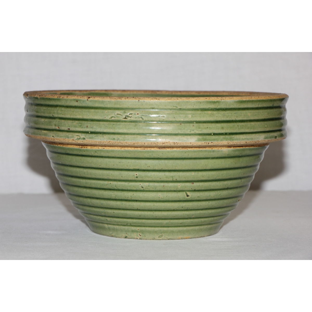Wonderful 7" Medium-Sized Ringware Green Glazed Bowl