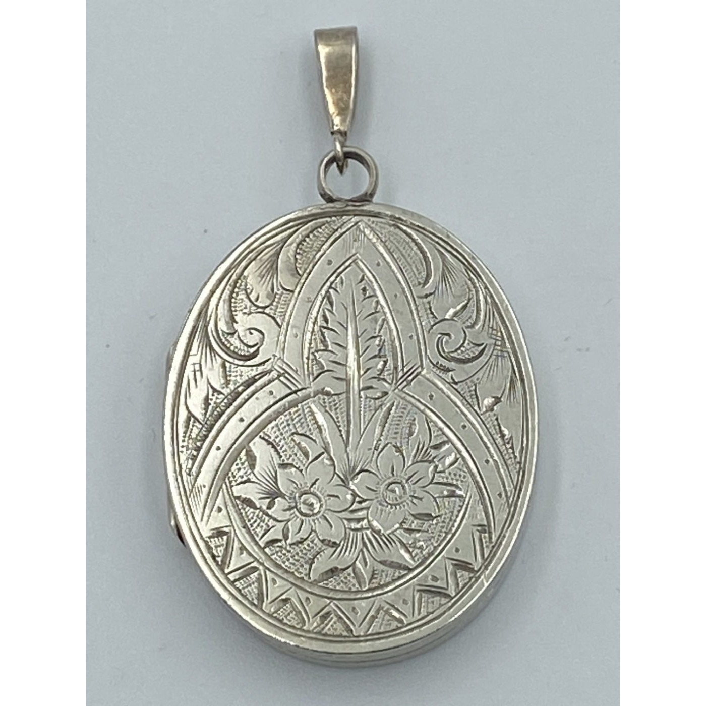 Outstanding Large Flat Floral, Leaf, Swirl Antique Silver English Locket