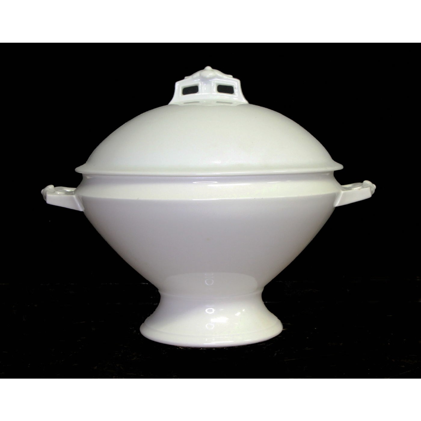 Large Round Plain Simple Toddy Soup Tureen